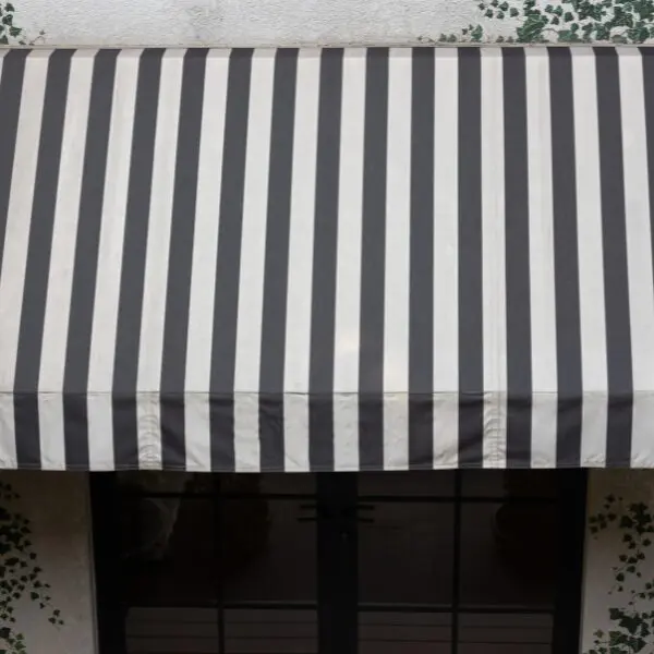store banne pour terrasse ensoleillée