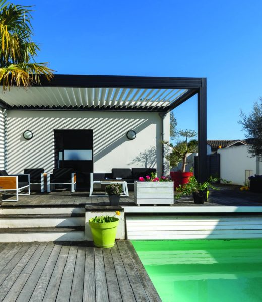 pergola_iStock-1314973421-scaled